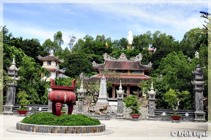 Long Son pagoda by Krish Gopal