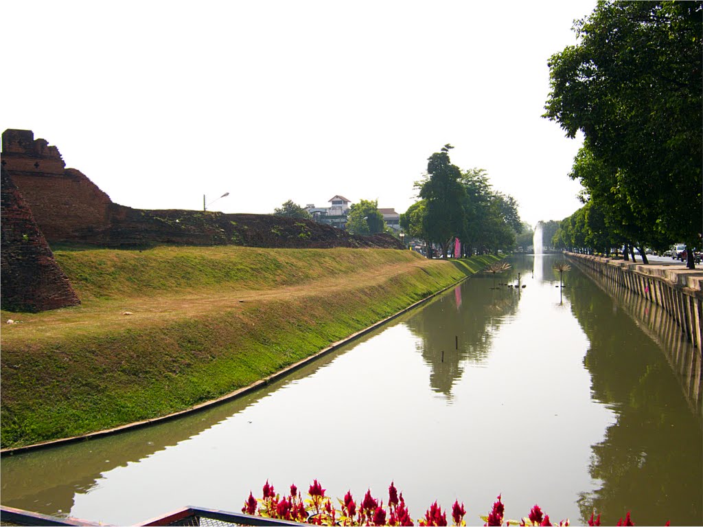 The Moat, Chiang Mai by Siamshot