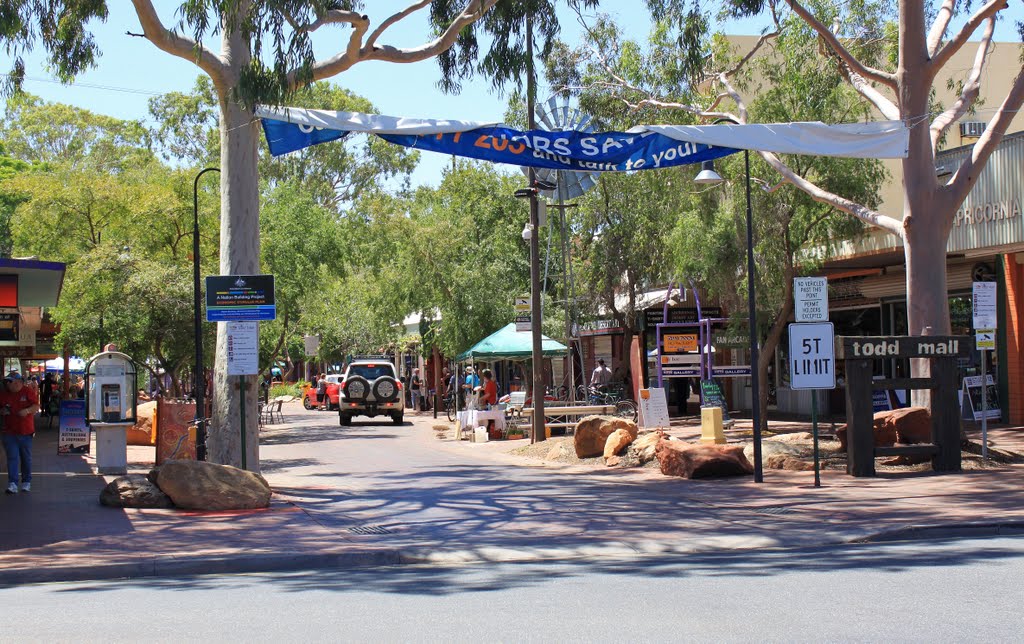 Entrance of Todd Mall by bc_harry