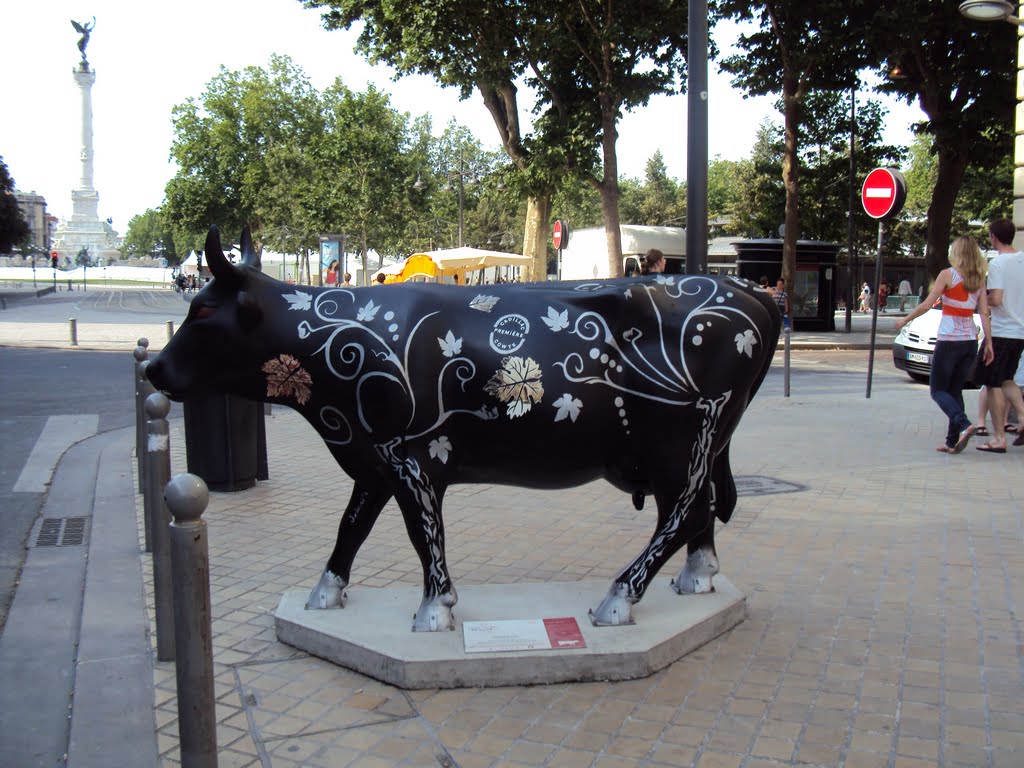 Cow Parade 2010 by Panoramio