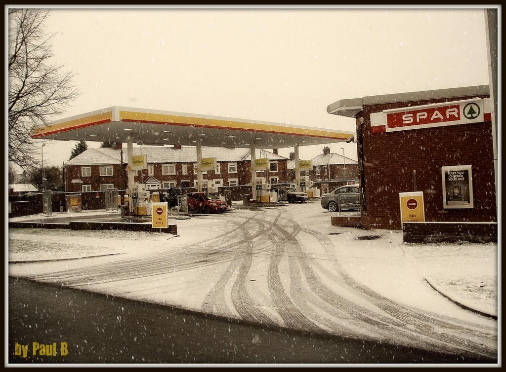 Shell Petrol Station - Deepdale - Preston by ۞-۞ Paul B. ۞-۞