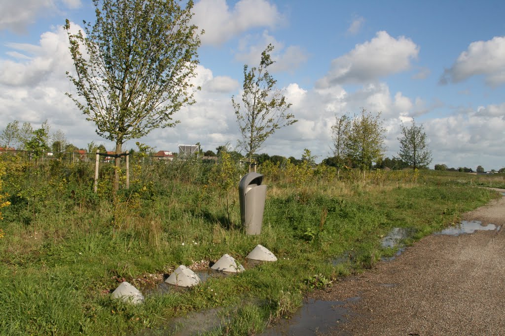 Bankvoetjes in het Máximapark-voorheen Leidserijnpark, Utrecht. by Carl030nl