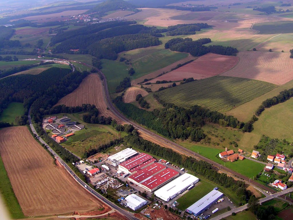 Industriegebiet Uder West, im Hintergrund die Kläranlagen by Mardel