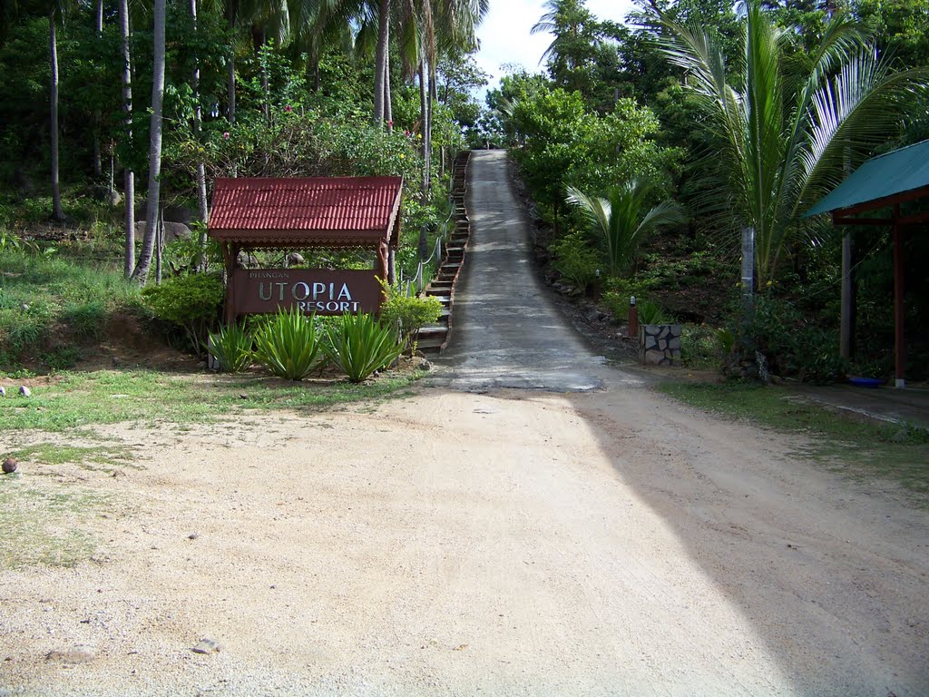 Ko Pha-ngan, Ko Pha-ngan District, Surat Thani, Thailand by angry bear