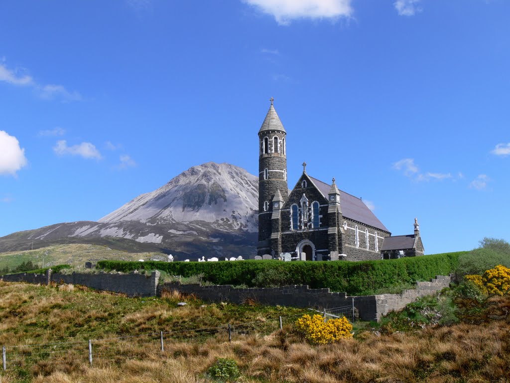 Chroi Ro - Naofa, Dunlewey by Seamus Harkin