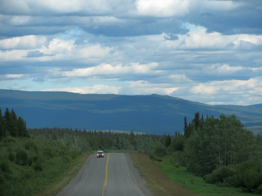 2010-07-07 - Alaska Hwy, looking ESE. by deanstucker