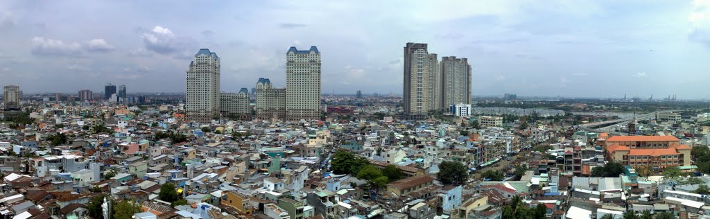 The Manor & Saigon Pearl in Binh Thanh District by Vũ Hà Duy