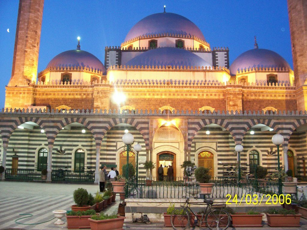 Hz.zekeriyanın kabrini barındıran cami by Burak GÖZ