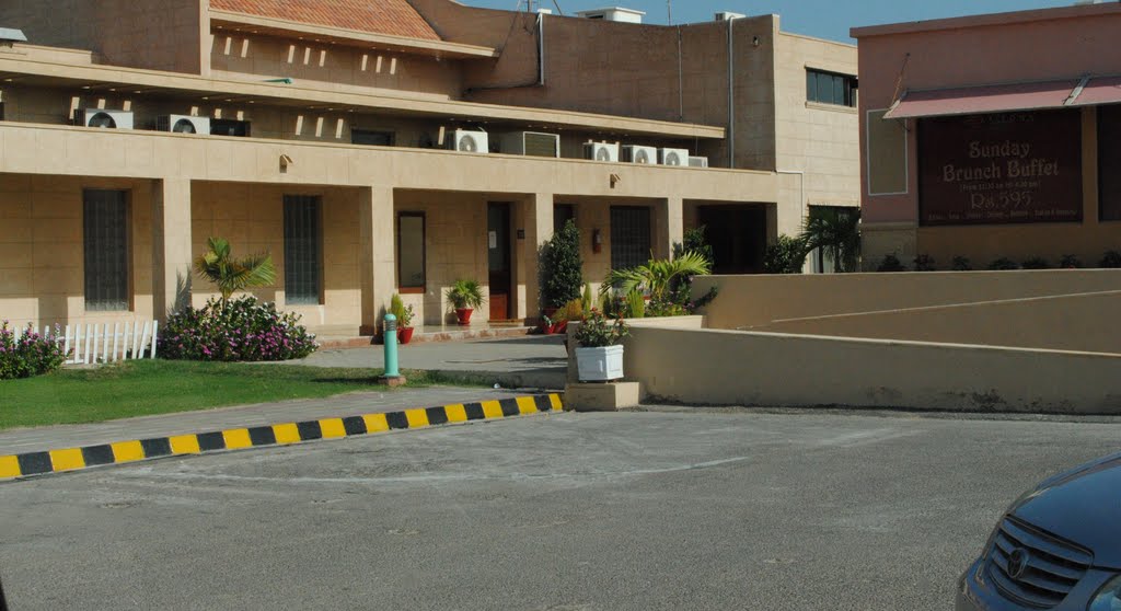 DHA Golf Club by Abdul Razzak Lakhani