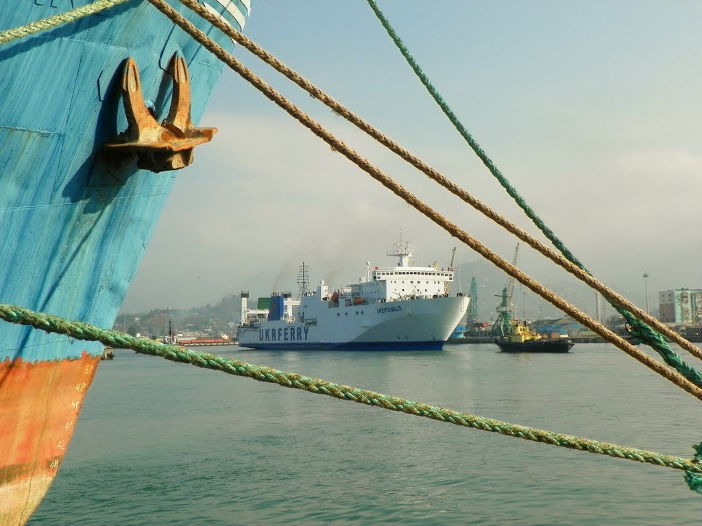 Ropes,anchor and railway ferry by Pogromca Gašnič