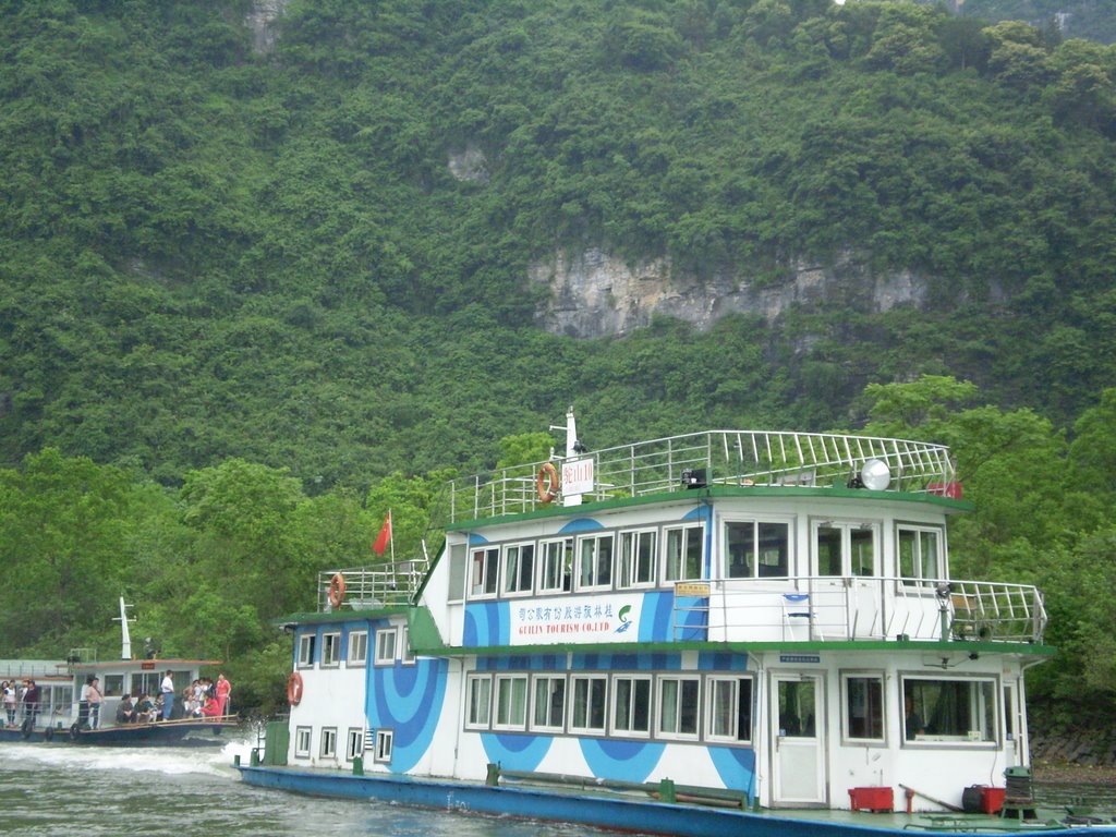 Beautiful scenery at Lijiang, Yangshuo by Robin Voon