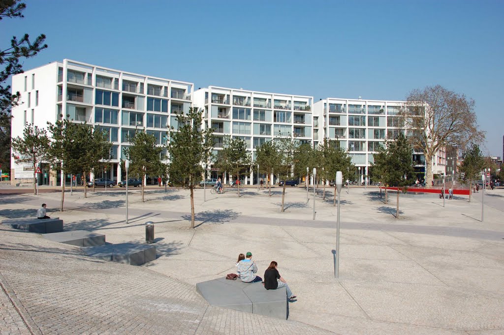 Stationsplein Apeldoorn by fredfiets