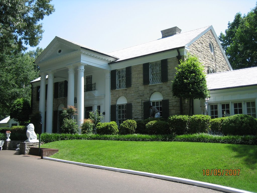 Graceland Mansion, Elvis Home, Memphis by Daniel L Ström