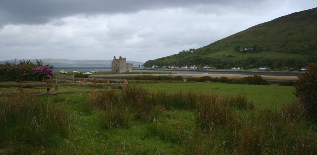 Lochranza Castle - http://matthew-sayers.fotopic.net/ by Mishimoto