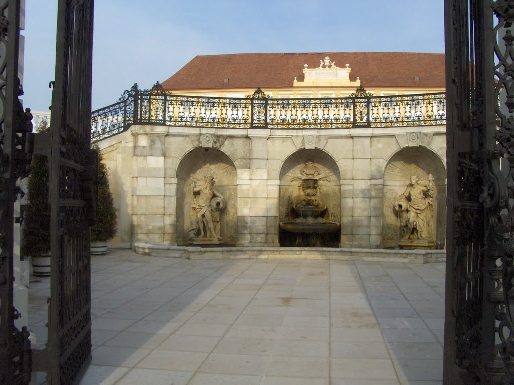 Schloss Hof, Forrás 2009 by benkomarton