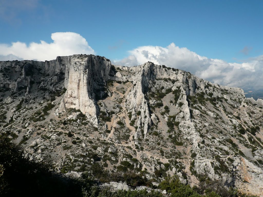 Redon, 13009 Marseille, France by Mattsalaun