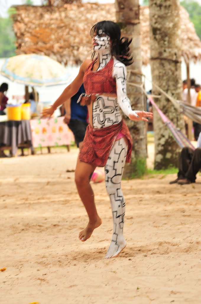 Loreto - Iquitos - Quistococha - Boa Dancer / Bailarina de la Danza de la Boa by Juan Alberto Giglio