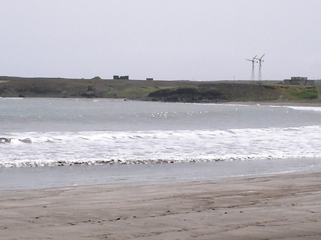 Praia Baixo, Cape Verde (Right) by tarcis