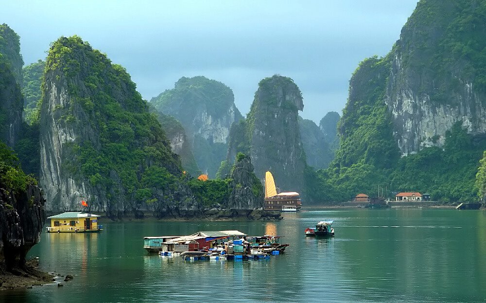 Swimming fisher village at Halong Bay by the Golftraveller