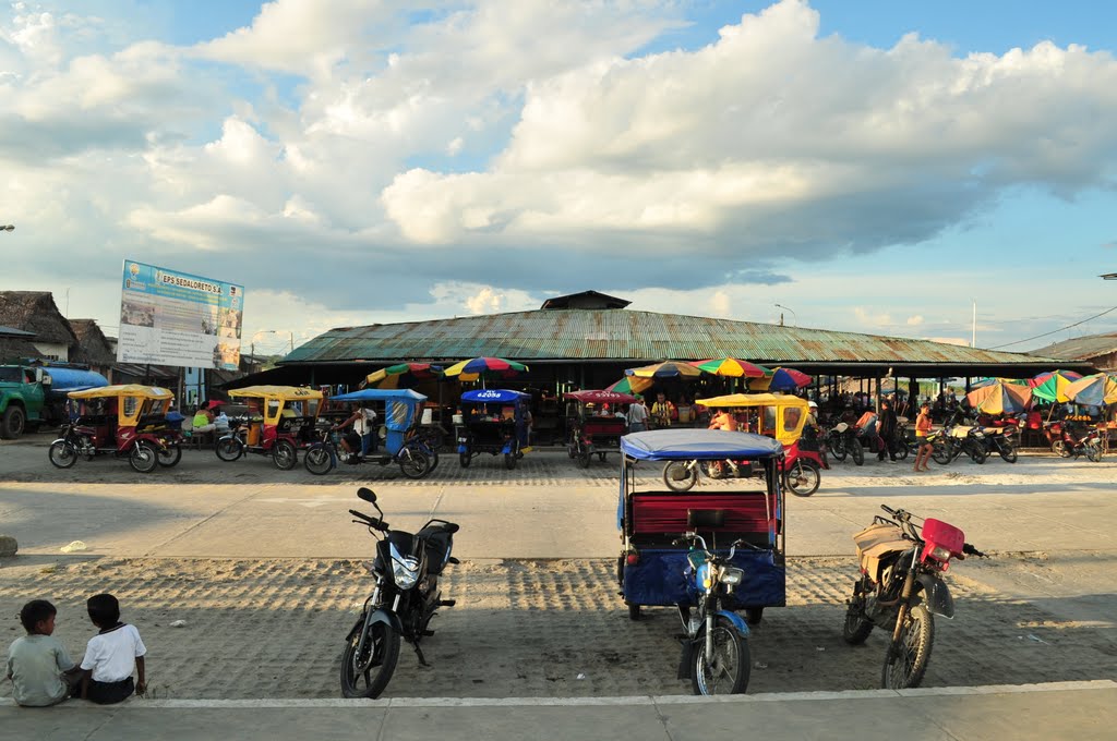 Mercado de Nanay - Iquitos by Juan Alberto Giglio