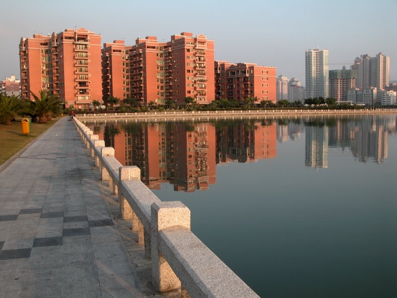 Downtown Lakeside Walkway, Xiamen by Stephen Christopher …