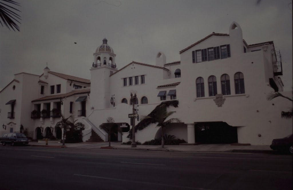 Santa Barbara Downtown, Santa Barbara, CA, USA by Hermine Granger