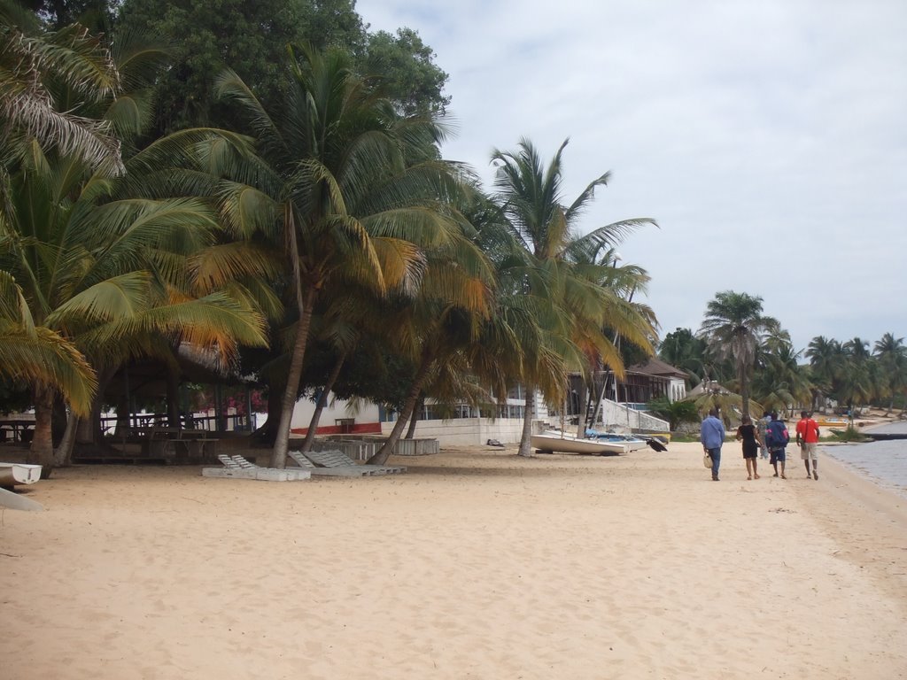 Plage de agbodrafo by edem