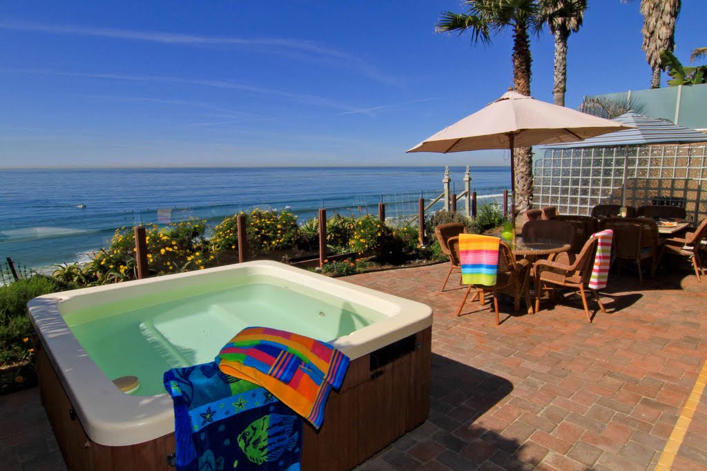 Oceanfront Spa and Patio, Neptune Ave by beachfrontonly