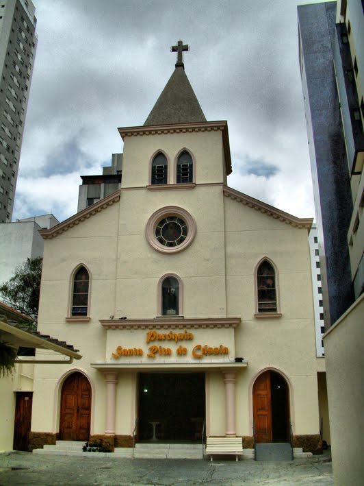 Igreja de Santa Rita de Cássia by chico saragiotto