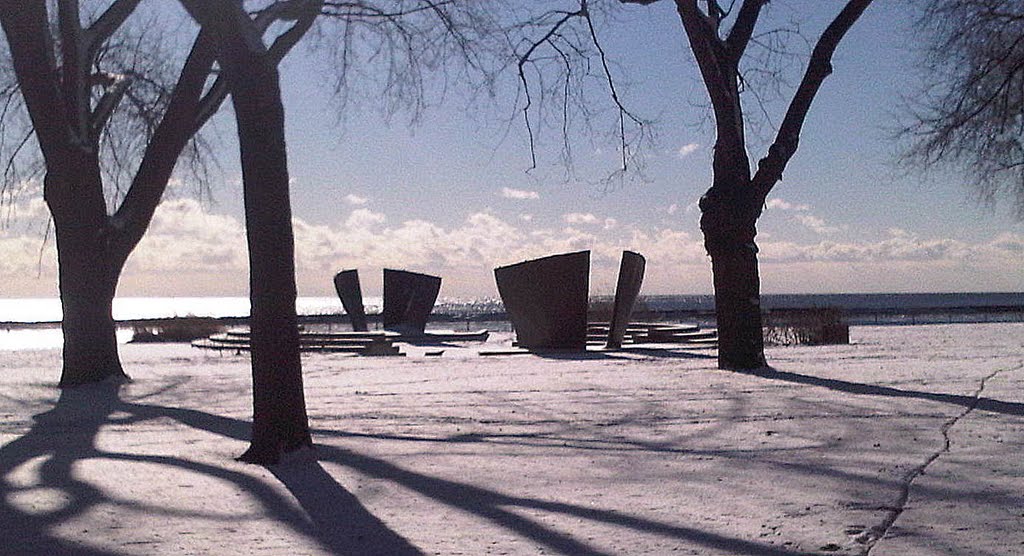 Lakefront Sculpture Coronation Park West Harbour by bfair