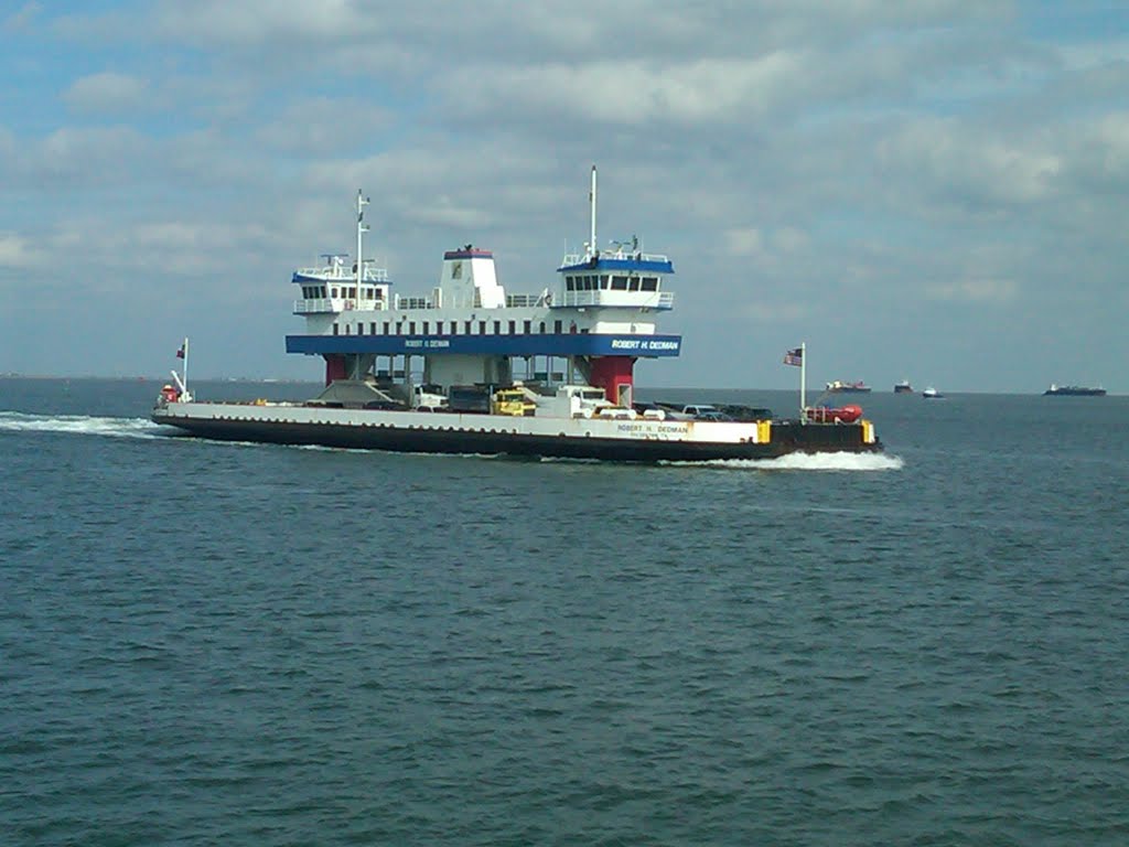 Galveston Ferry by sdbowtiefan