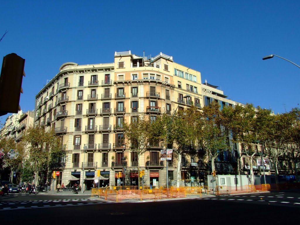 Gran Via De Les Corts Catalanes by Mihai Beta