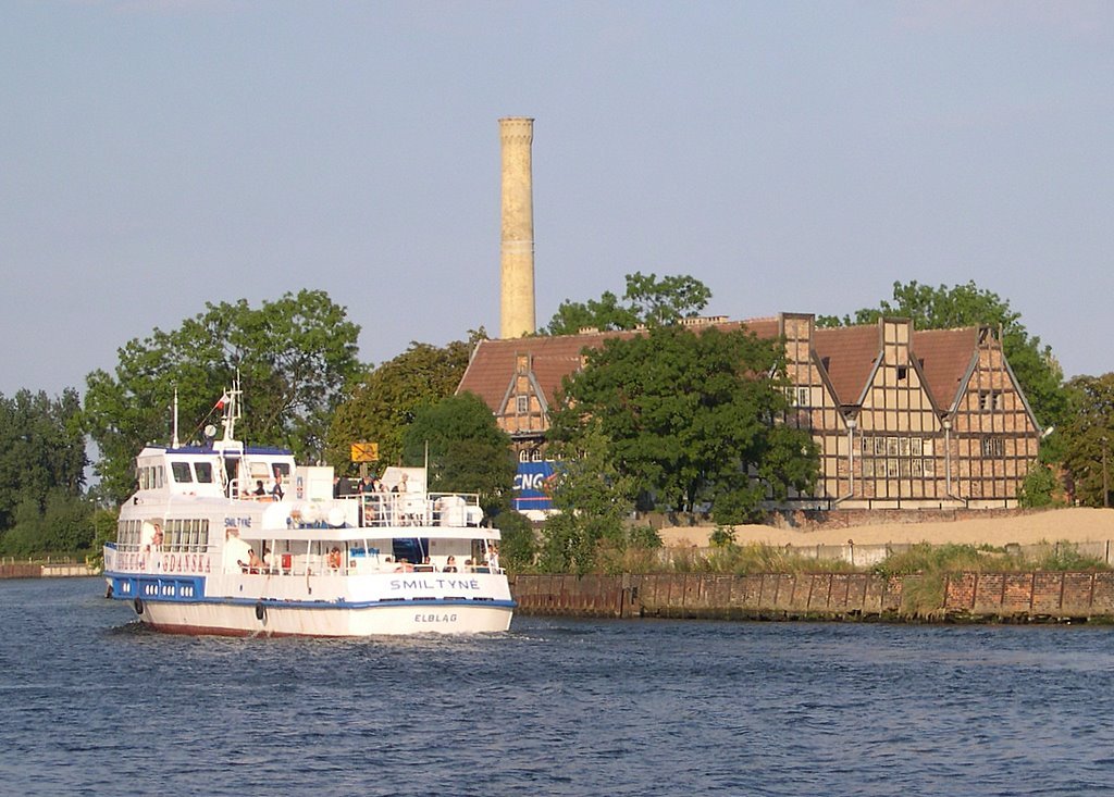 Ferry to Gdynia leaving Gdansk by dbsfemino