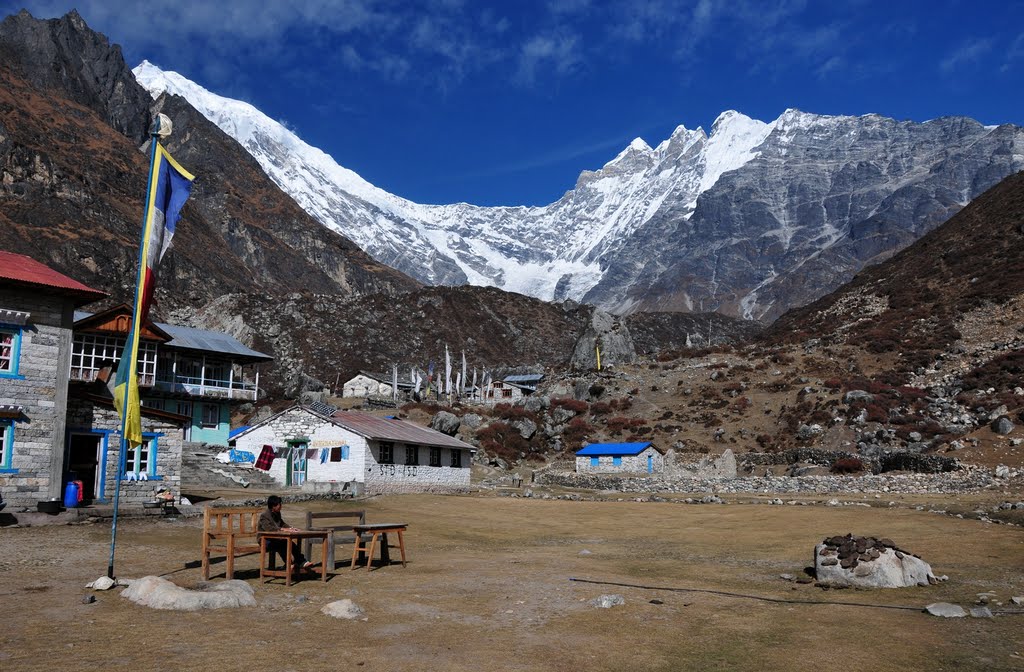 Kyanjing Gompa by Ma_Wo