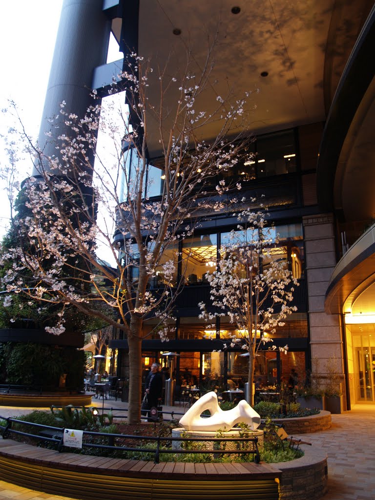 TOKYO MARUNOUCHI by maria maddalena melf…