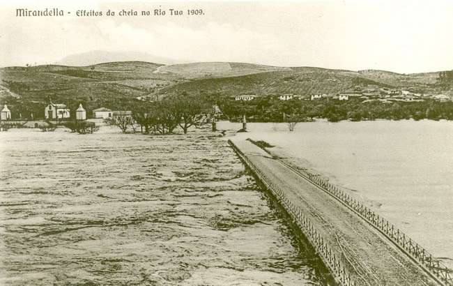 MIRANDELA - Mirandela - EFEITOS DA CHEIA DO RIO TUA EM 1909 by LUÍS A. D. LIBERAL