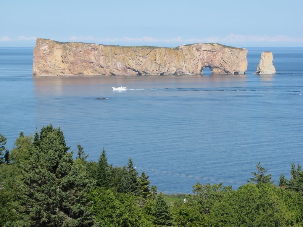 Percé, QC, Canada by busand2003