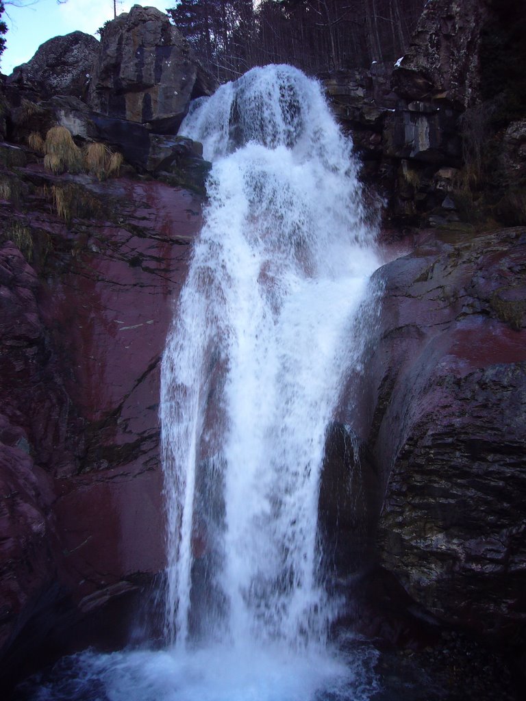 Cascada,valle de la pineda,2006 by txampo