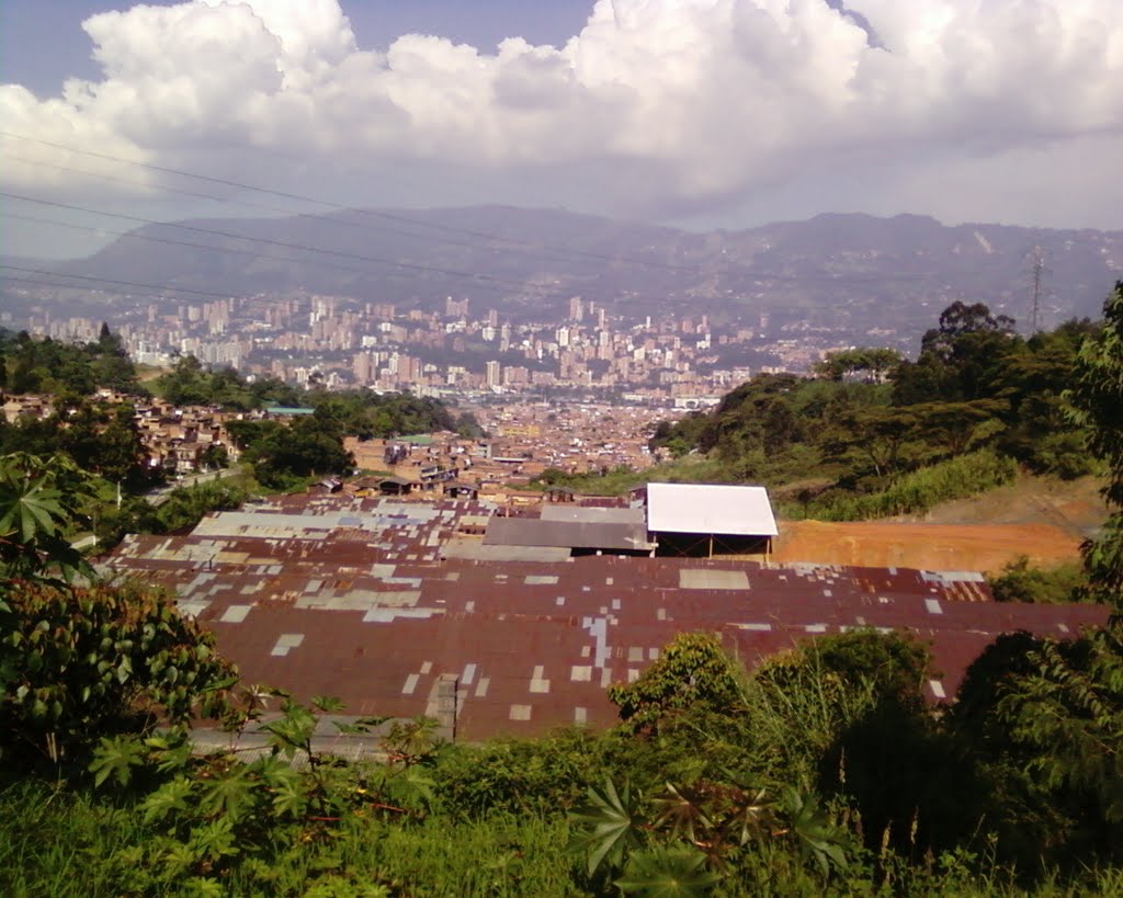 Santa Maria, Itagüí, Antioquia, Colombia by gogogo3