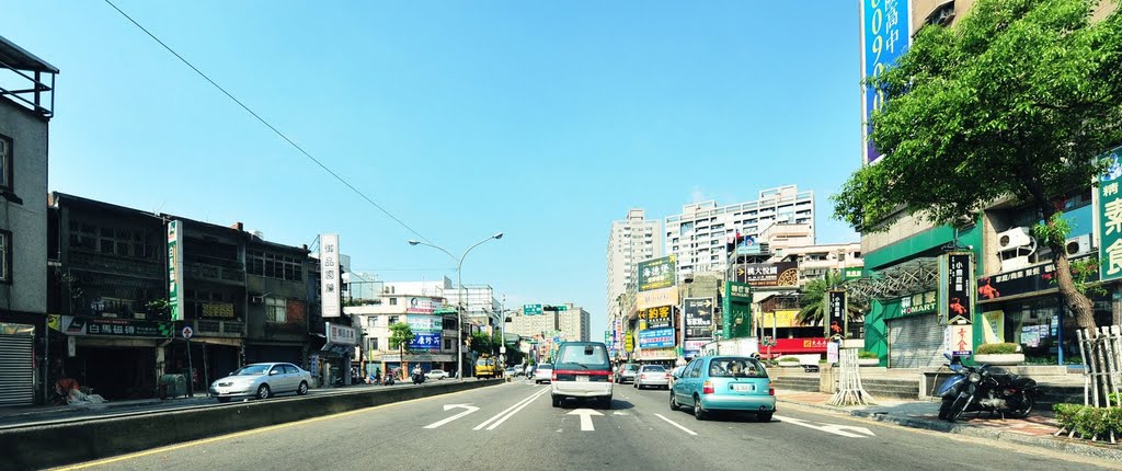 Taoyuan, Taoyuan District, Taoyuan City, Taiwan by ImagingTaipei10