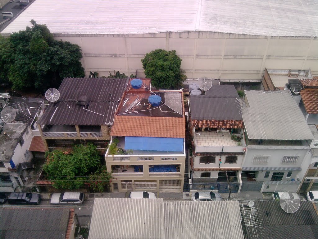 Visão panorâmica de rua no bairro da Freguesia- RJ by Elton Souza