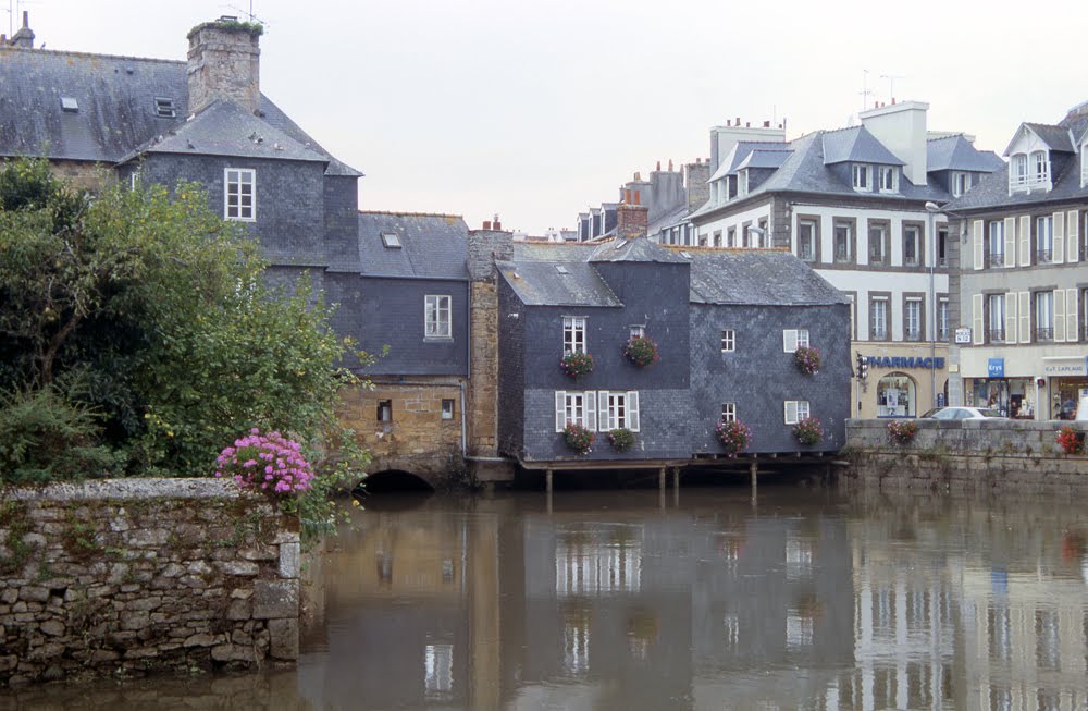 Landerneau, le pont de Rohan by Christophe Pluchon