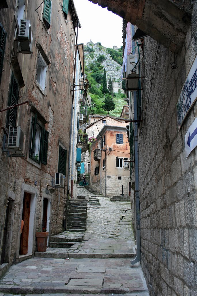 Path to citadel, Kotor by Murray Geddes