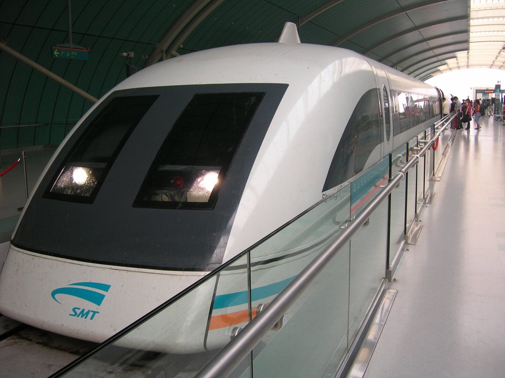 Maglev train by berika7