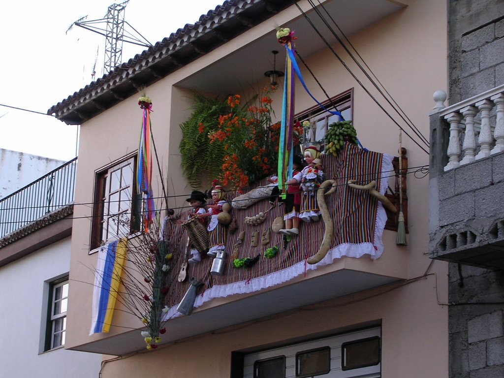 Decoración típica durante las Fiestas de Junio by diegodelu