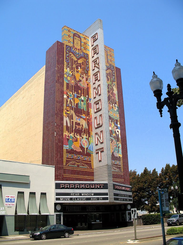 Paramount Theatre, 2025 Broadway, Oakland, CA by sanfranman59