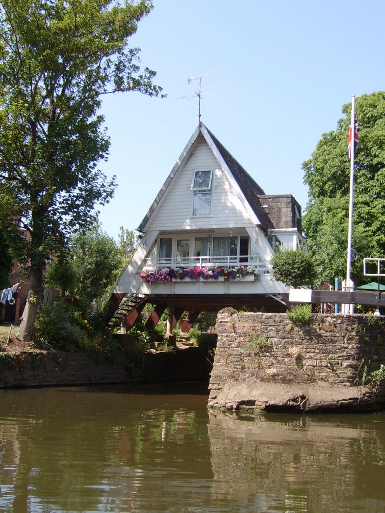 The House at Evesham Lock by Mike Berridge