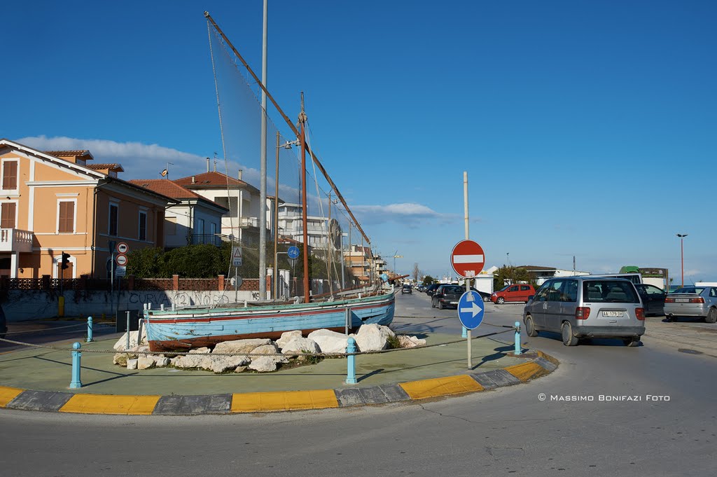 Rotonda a mare by Massimo Bonifazi