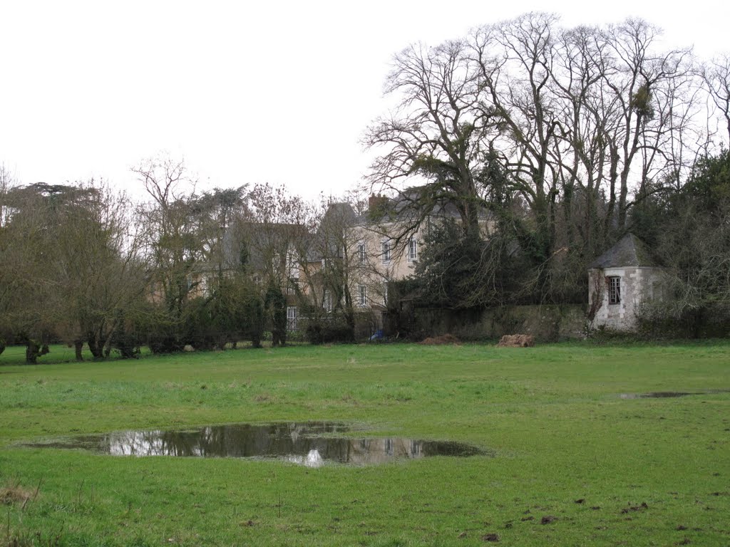 Belle propriété près du pont de Thouaré. by luminem