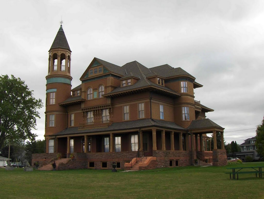 Fairlawn Mansion & Museum, GLCT by Robert Maihofer, Great Lakes Casual Traveler